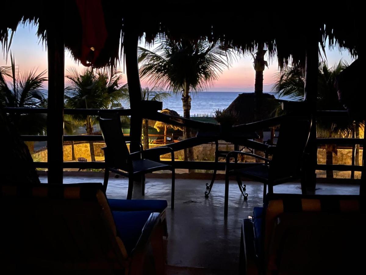 Beach Guesthouse Holbox Apartments & Suites Екстериор снимка