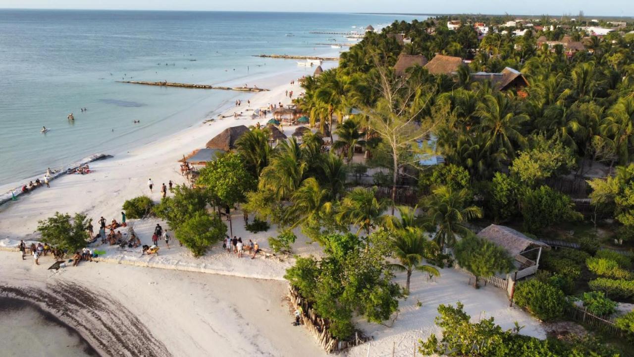 Beach Guesthouse Holbox Apartments & Suites Екстериор снимка