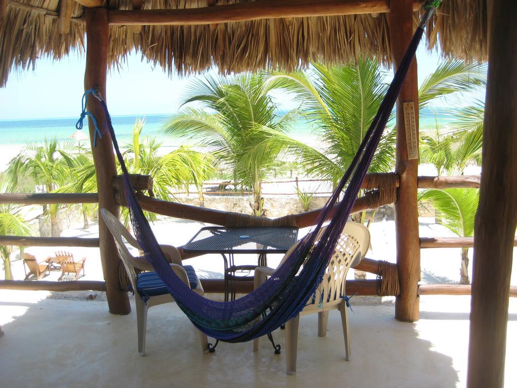 Beach Guesthouse Holbox Apartments & Suites Екстериор снимка