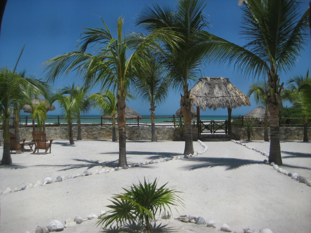 Beach Guesthouse Holbox Apartments & Suites Екстериор снимка