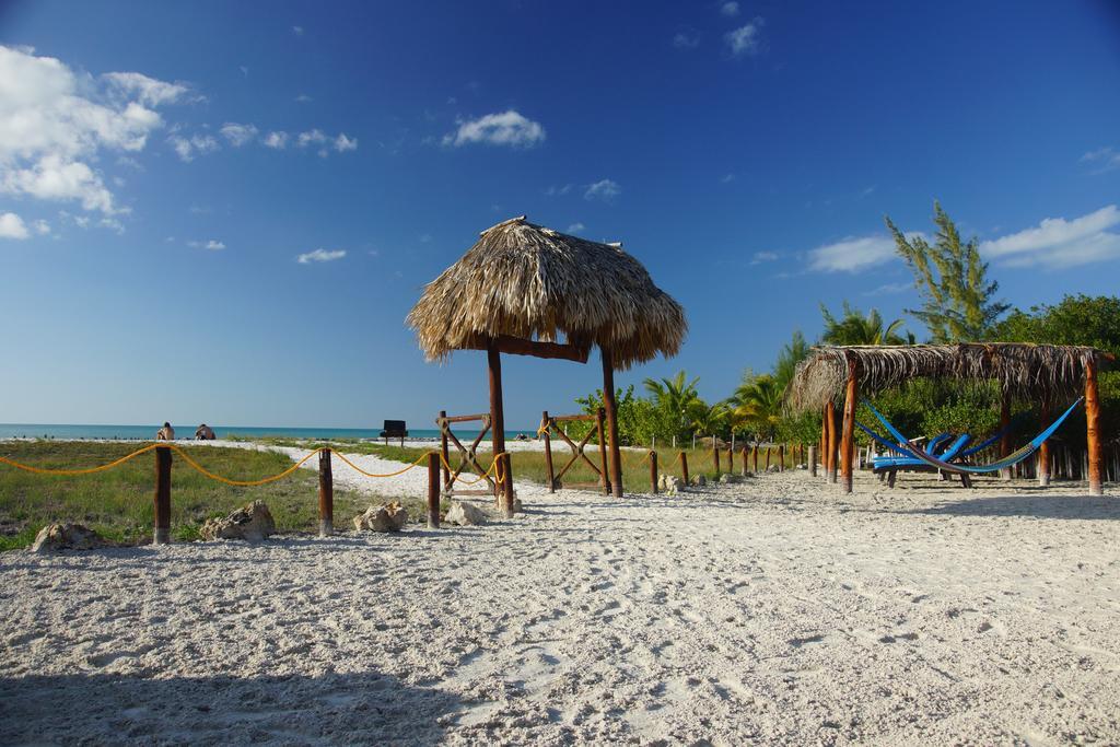 Beach Guesthouse Holbox Apartments & Suites Екстериор снимка