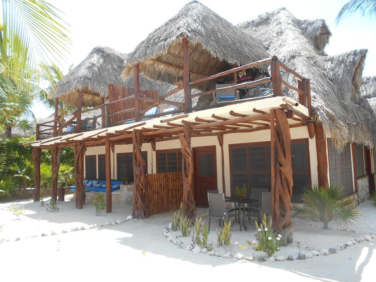 Beach Guesthouse Holbox Apartments & Suites Екстериор снимка