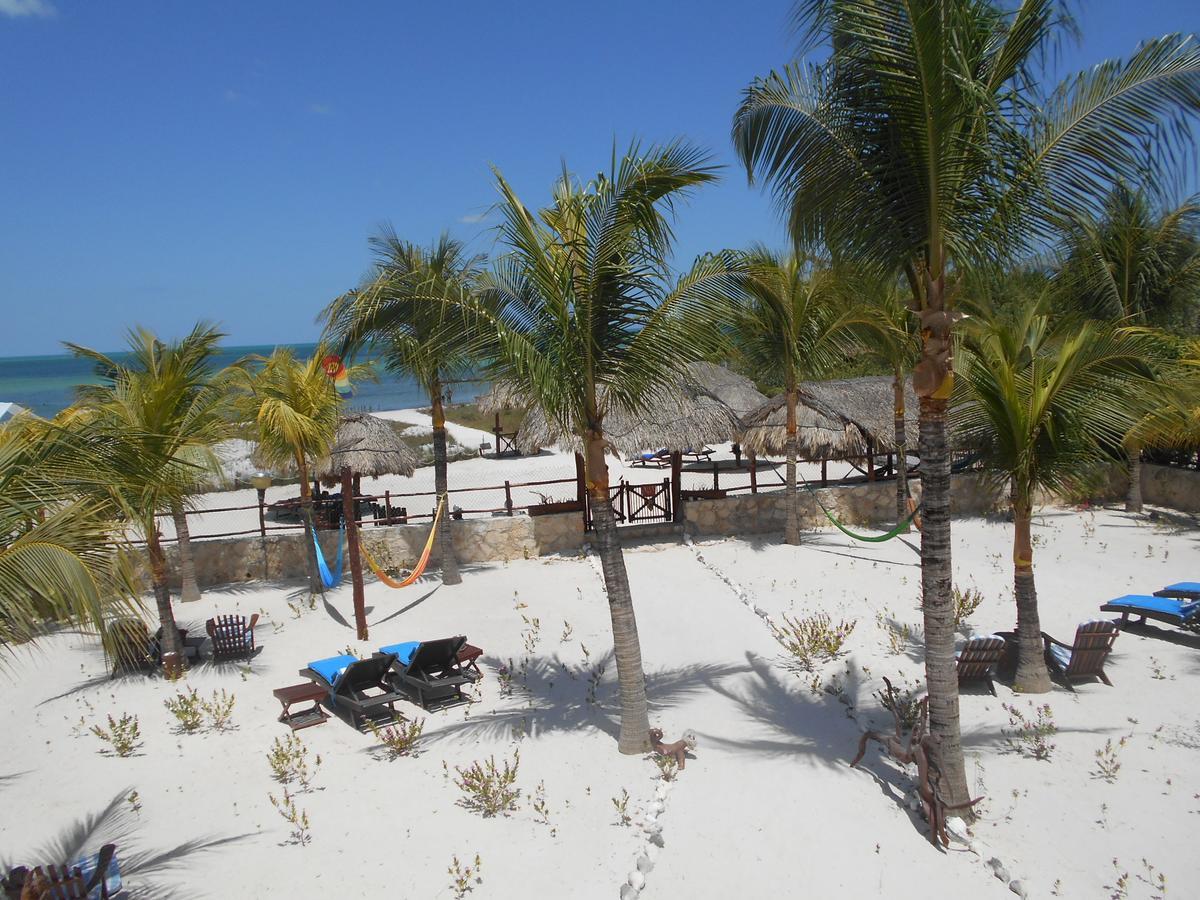 Beach Guesthouse Holbox Apartments & Suites Екстериор снимка